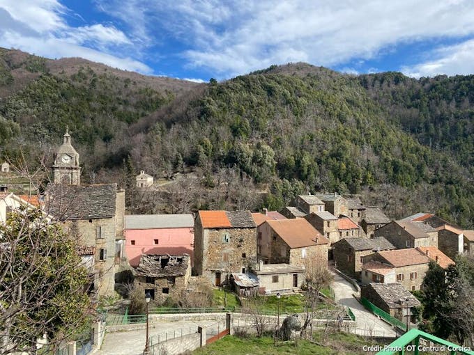 Le village de Bustanico dans la région du Boziu
