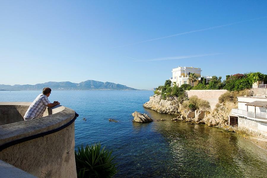 Vue d'Endoume sur la mer