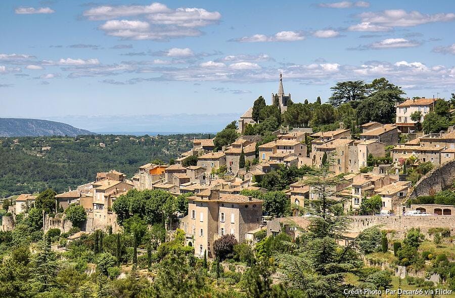 def-camp-luberon-bonnieux-village-perche-luberon.jpg