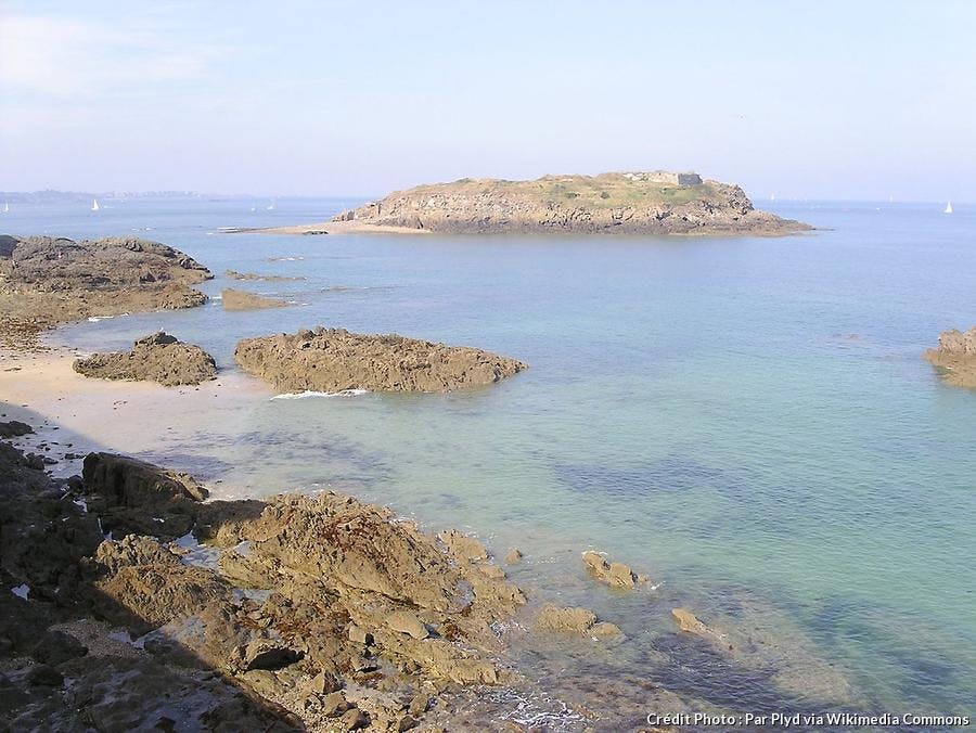 def-camp-saint-malo-ile_du_grand_be_a_saint-malo.jpg