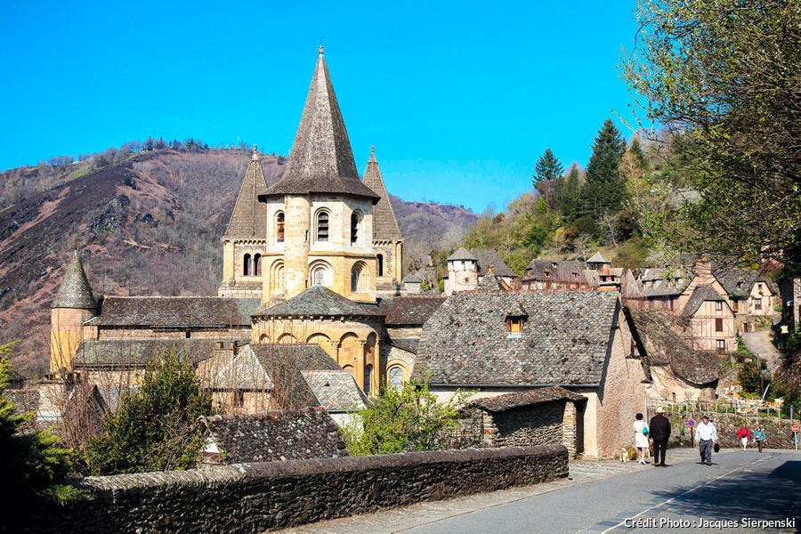 Conques, labellisé Les Plus Beaux Villages de France, étape sur le chemin de Compostelle, abbatiale Sainte-Foy, classé patrimoine mondial de l'UNESCO