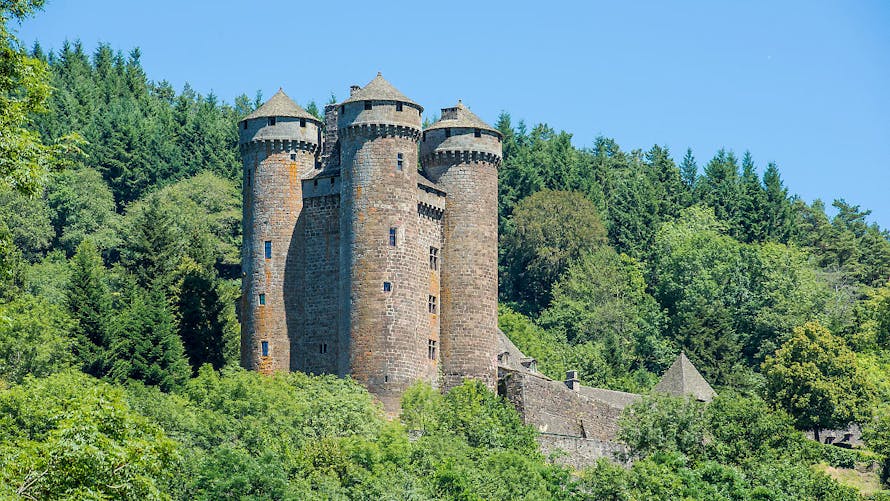 Le château d'Anjony à Tournemire, dans le Cantal
