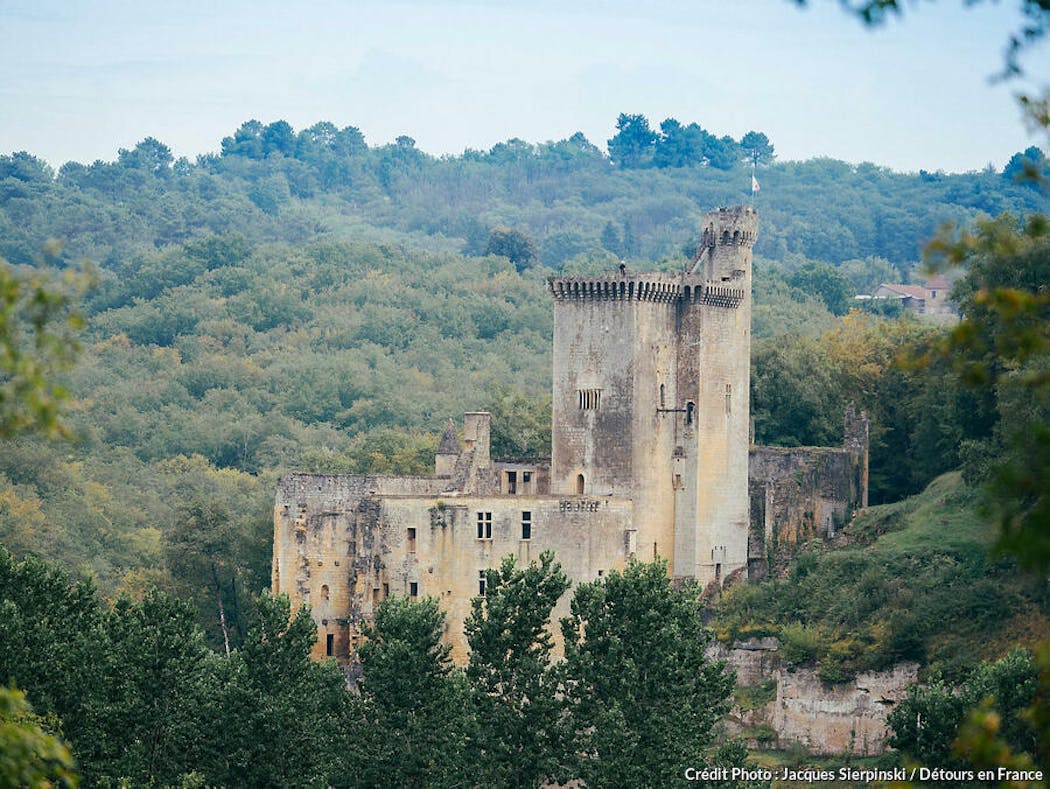 Chemins de traverse : le dernier des châteaux forts dans le Lot-et-Garonne