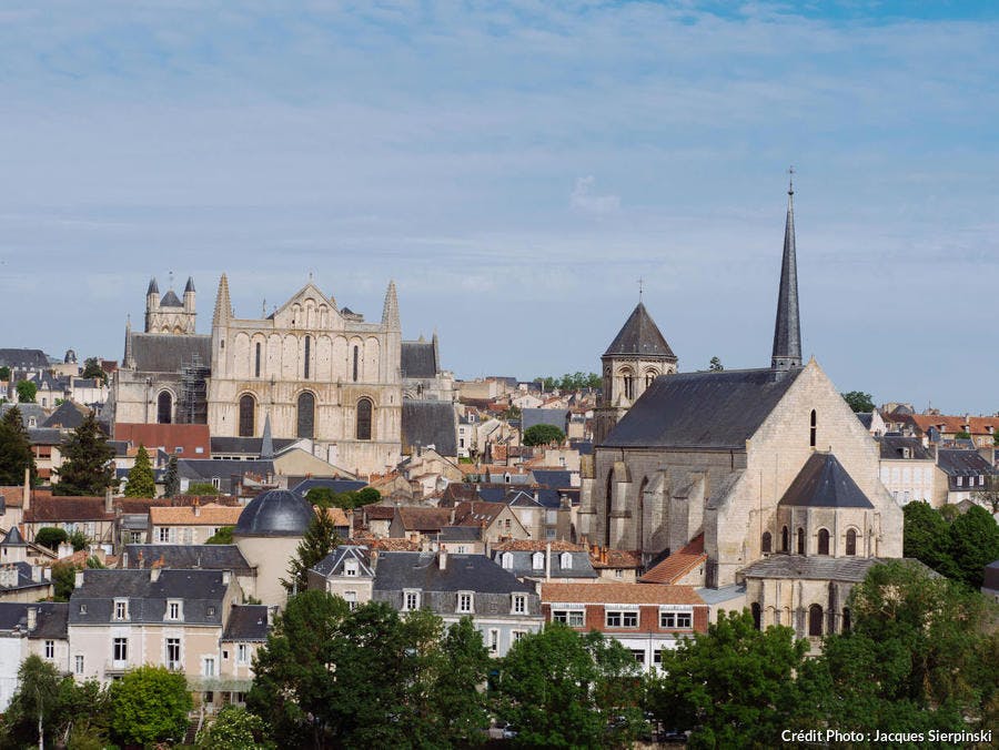 Vue de la ville de Poitiers (Poitou-Charentes)