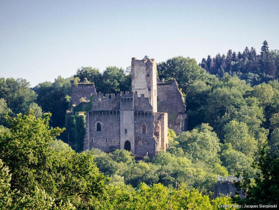 Le château de Châlucet