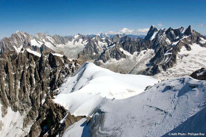 Glacier de Talèfre, le Triolet , les Grandes Jorasses , la Dent du Géant et glacier des Périades, depuis l' Aiguille du Midi.
