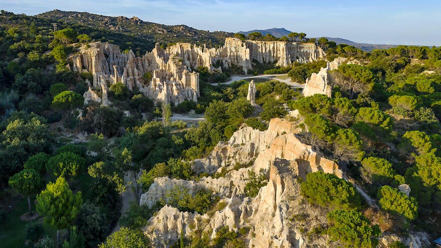 Les Orgues d'Ille-sur-Tet, des cheminées de fées de roche créées par Erosion