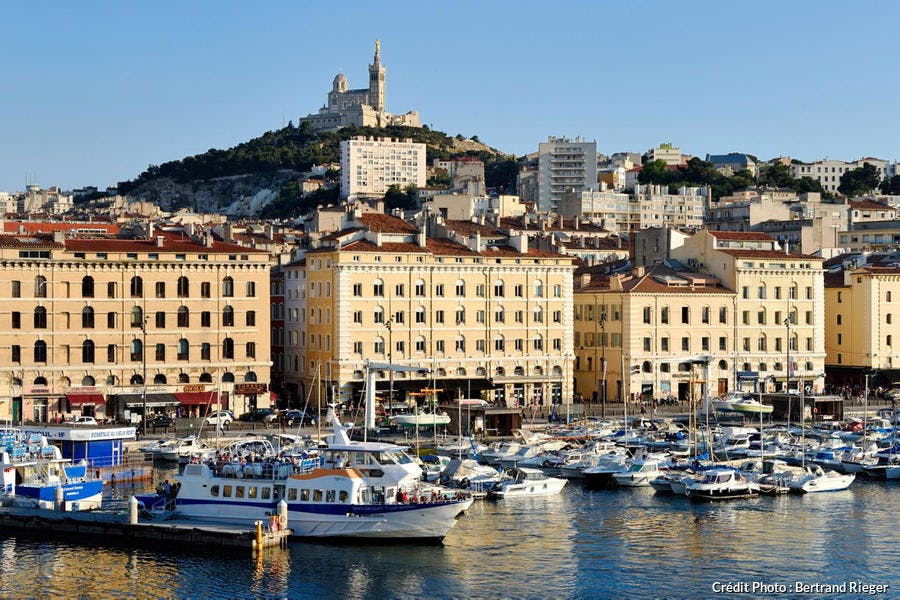 Le Vieux Port et Notre Dame de la Garde à Marseille