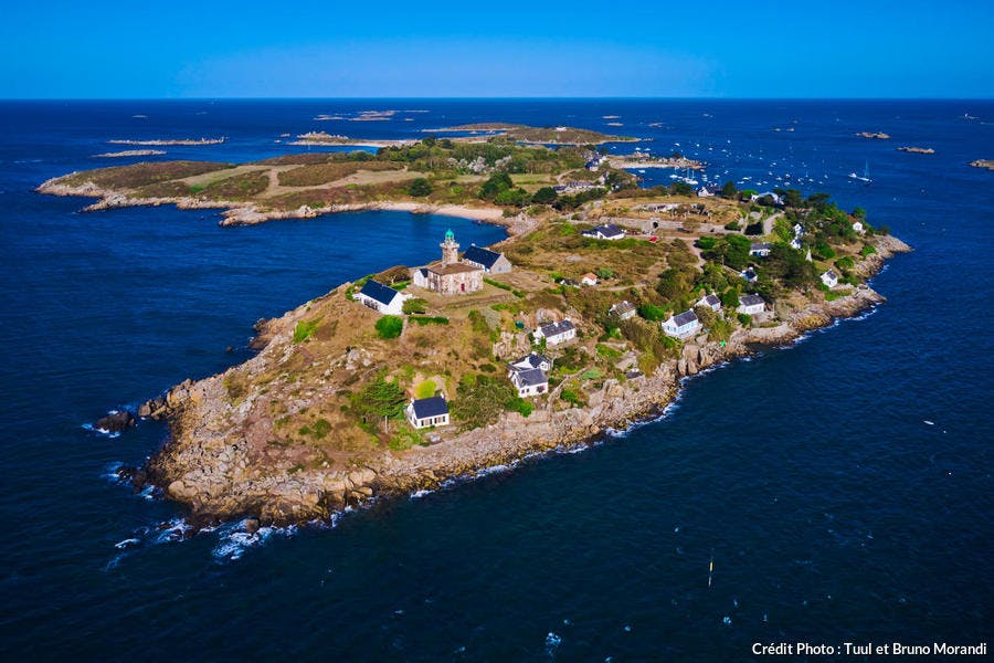 La Grande-Île et son phare, îles Chausey (Normandie)