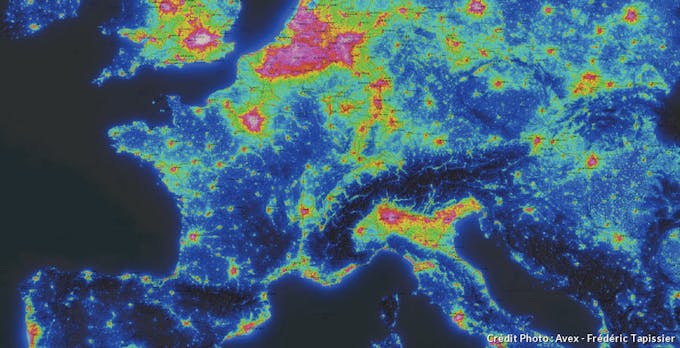 Carte de la pollution lumineuse en France