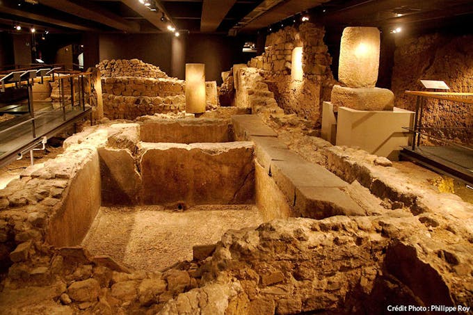 Vestiges antiques au sous-sol du musée d'Histoire de Barcelone