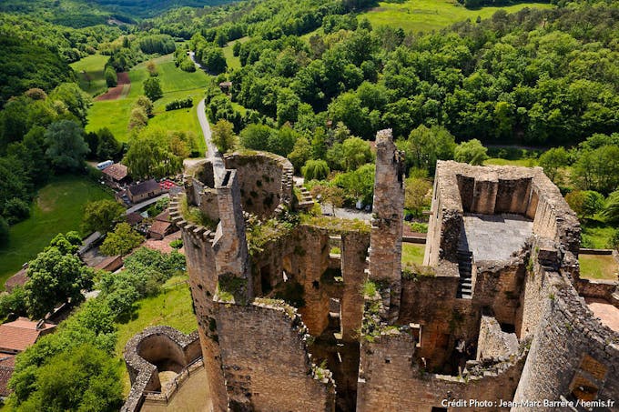 Vue sur la campagne depuis le château de Bonaguil (Lot-et-Garonne)