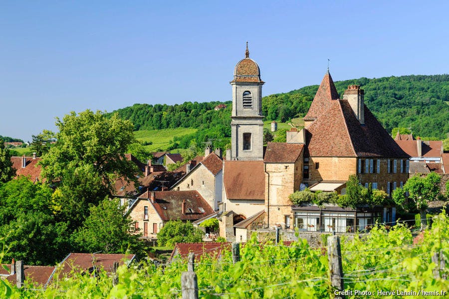 Le village d'Arbois, capitale des vins du Jura