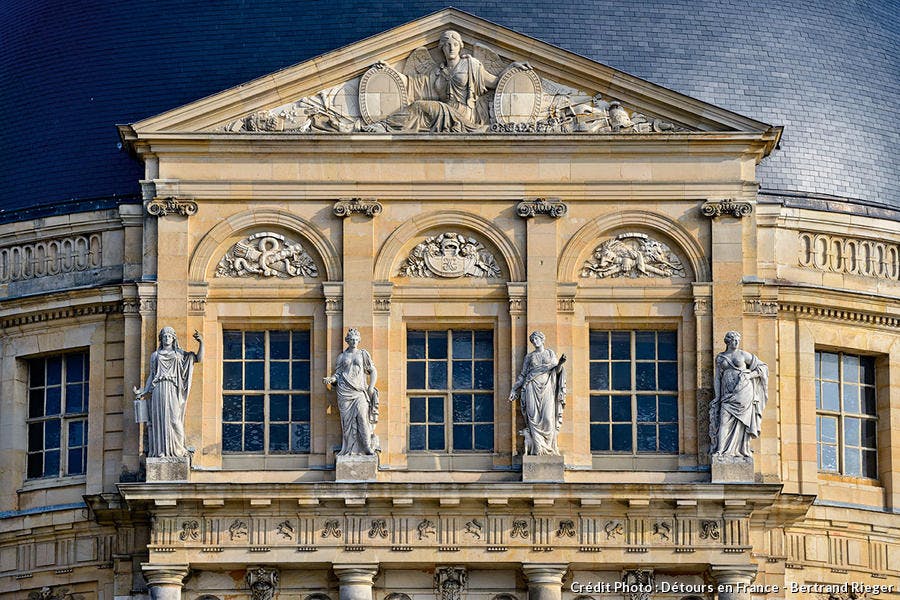 Façade