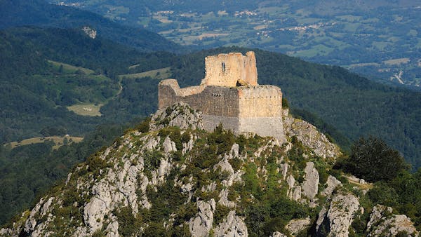 Château de Montségur : l’ultime refuge cathare ?