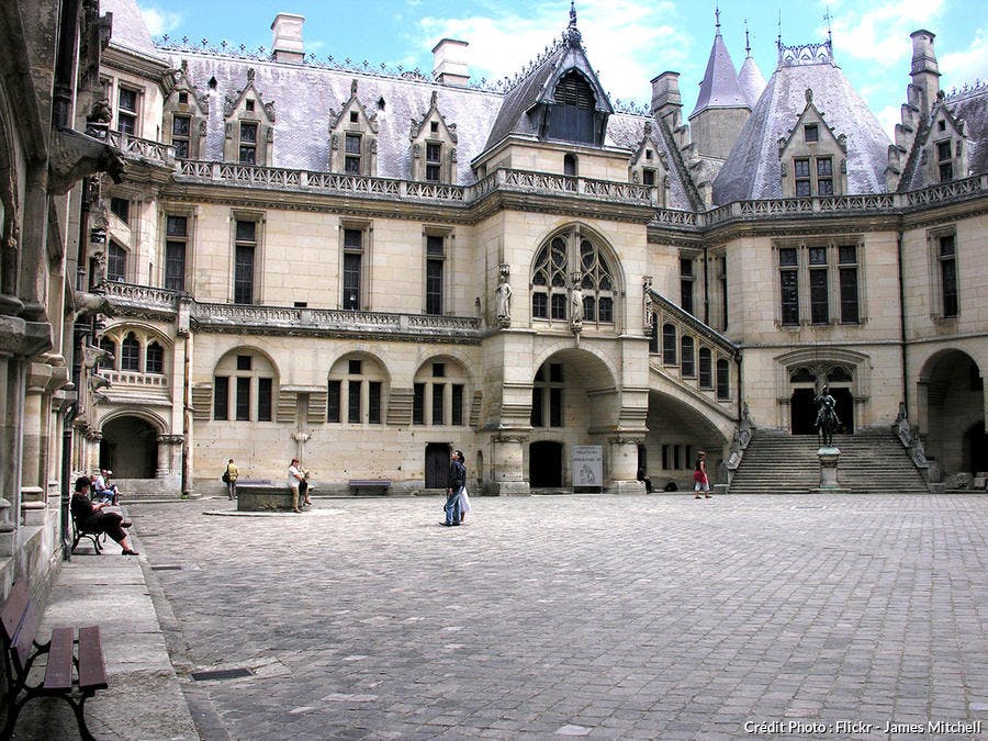 La cour