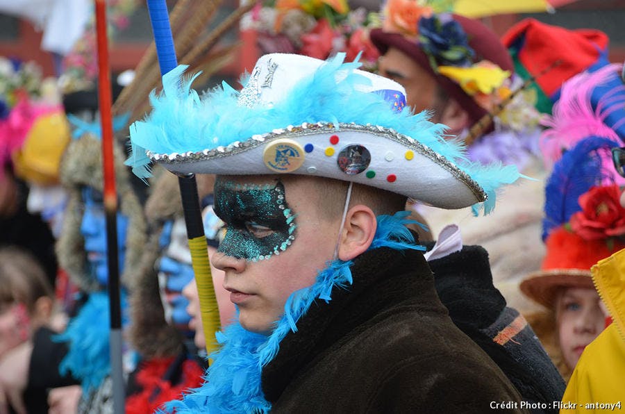 Costume