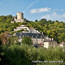 Panorama du village de la roche-guyon