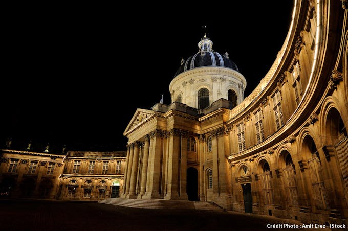 L’Institut de France lors d'une visite nocturne à Paris