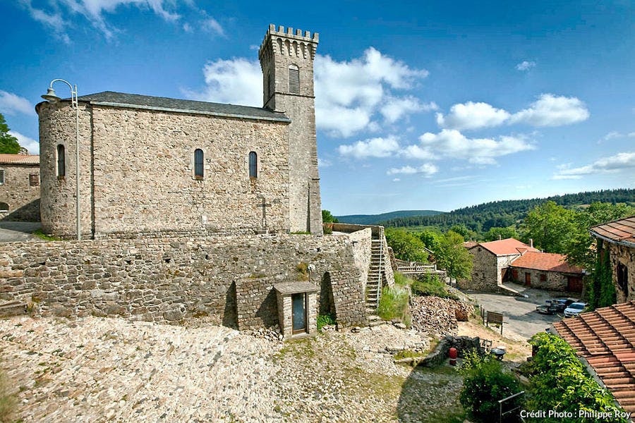 L'église Loubaresse au pied du Tanargue