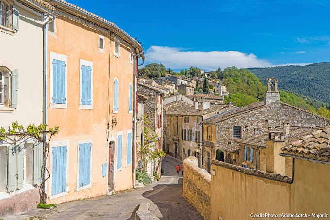 Ménerbes dans le Lubéron