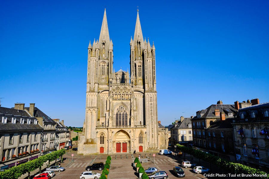 La cathédrale Notre-Dame de Couvances
