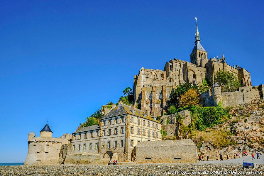 Le Mont-Saint-Michel et sa passerelle