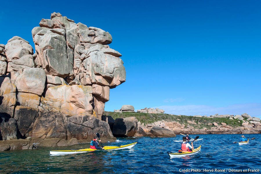 La tête de Dragon visible en kayak, dans les Côtes d'Armor