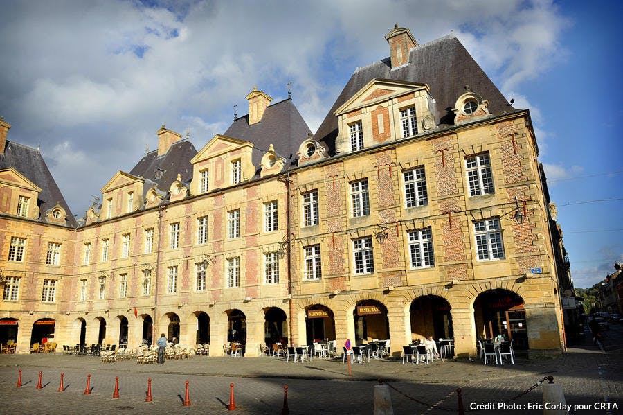 det_place_ducale_charleville-meziere_dr.jpg