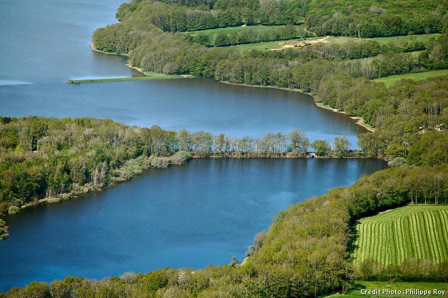 Le lac du Bourdon, en Bourgogne