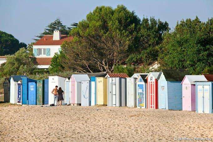 Cabines de la plage de la Boirie sur l'île d'Oléron, en Charente-Maritime (Poitou-Charentes)