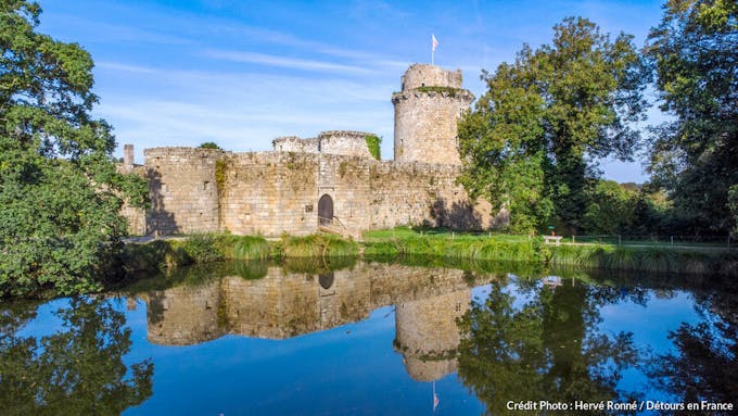 Le château de Tonquédec dans les Côtes d'Armor