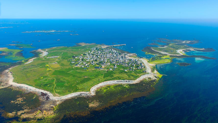 Vue aérienne de l'île de Molène, dans le Finistère, Bretagne