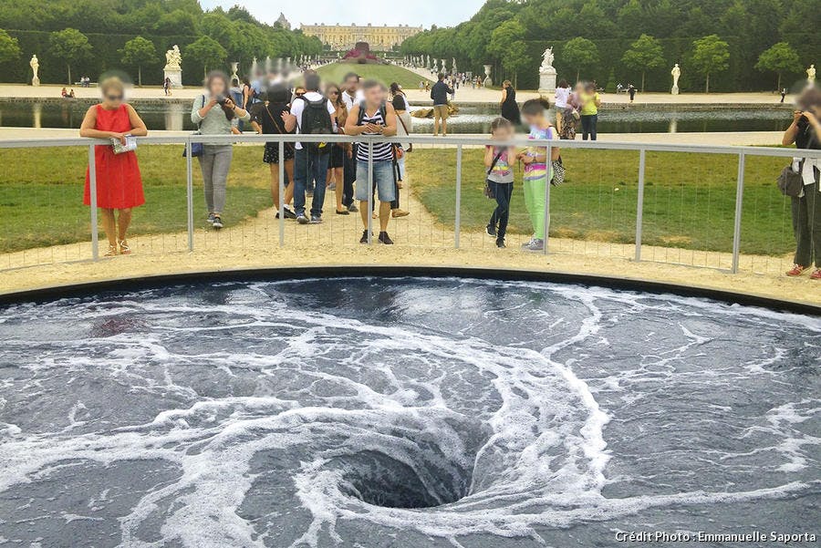 det_versailles_kapoor_tourbillon.jpg