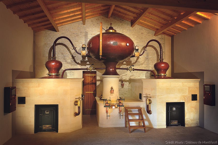 La distillerie du château de Montifaud