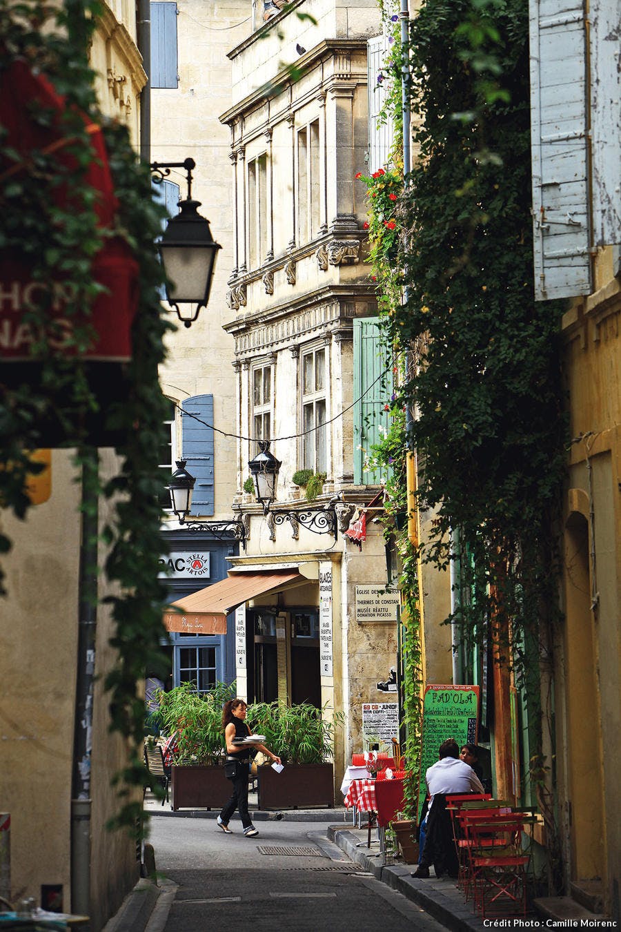 La rue des Arènes