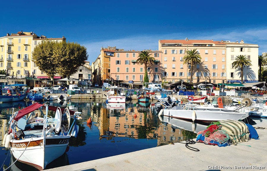 dt168_ajaccio_port_peche_br_0.jpg
