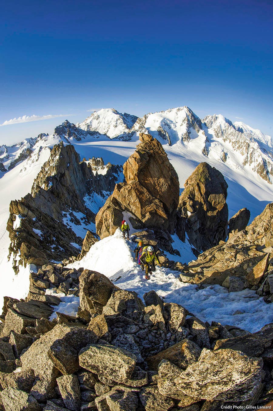 Marche vers le sommet de l'aiguille du Tour