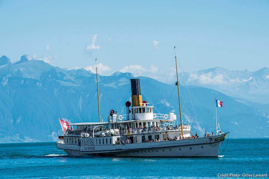 Le bateau à aubes, le Suisse
