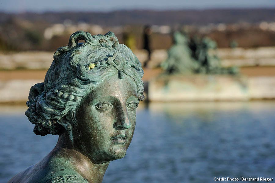 dt_hs-versailles-nymphe_perle-br.jpg