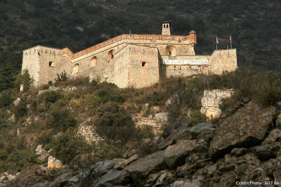 fort_liberia.jpg