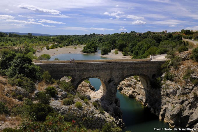 Le pont du Diable au-dessus des gorges de l'Hérault
