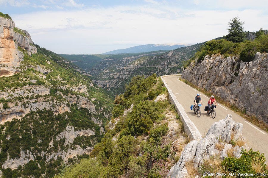 La route des gorges de la Nesque en France