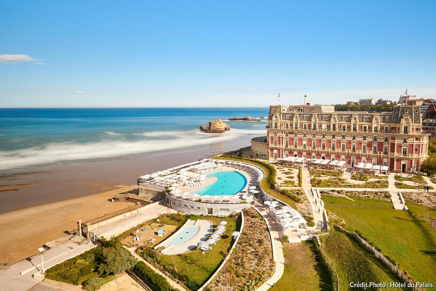 Vue aérienne de l'hôtel du Palais, à Biarritz