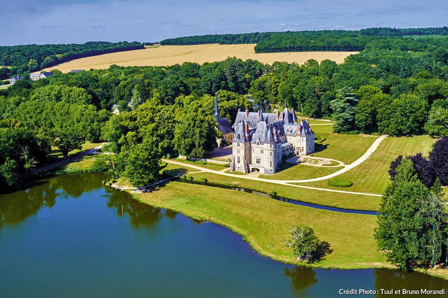 Le château de la Verrerie, dans le Berry, sur la route Jacques Coeur