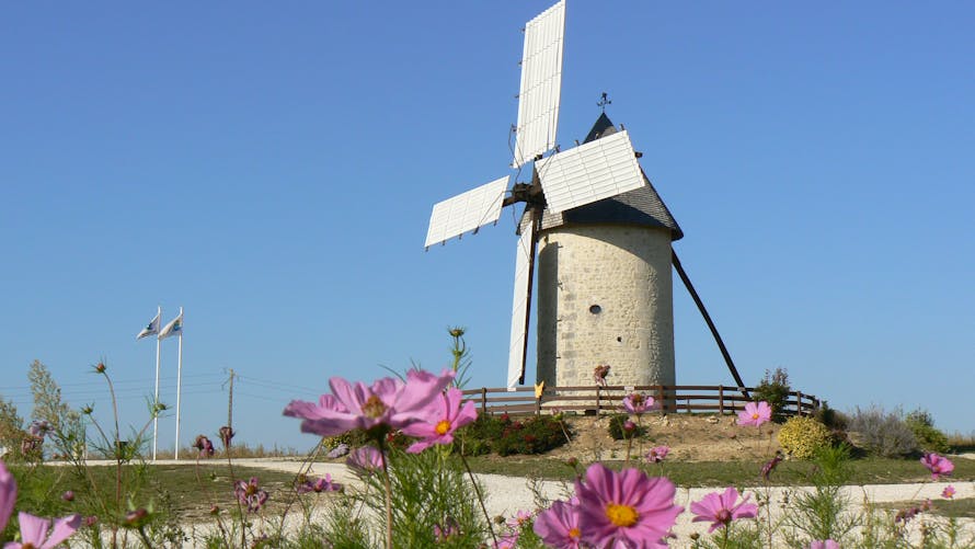 Le moulin à vent du Cluzelet à Jonzac