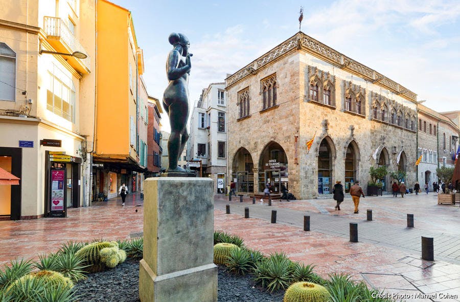 La place de la Loge, à Perpignan