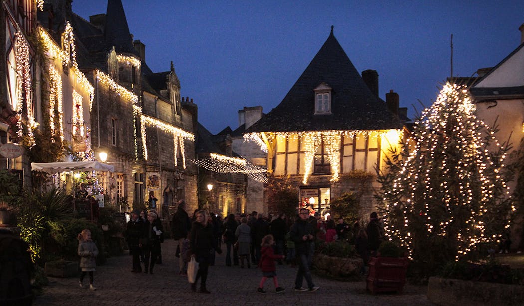 place_du_puits_rochefort_en_terre.jpg