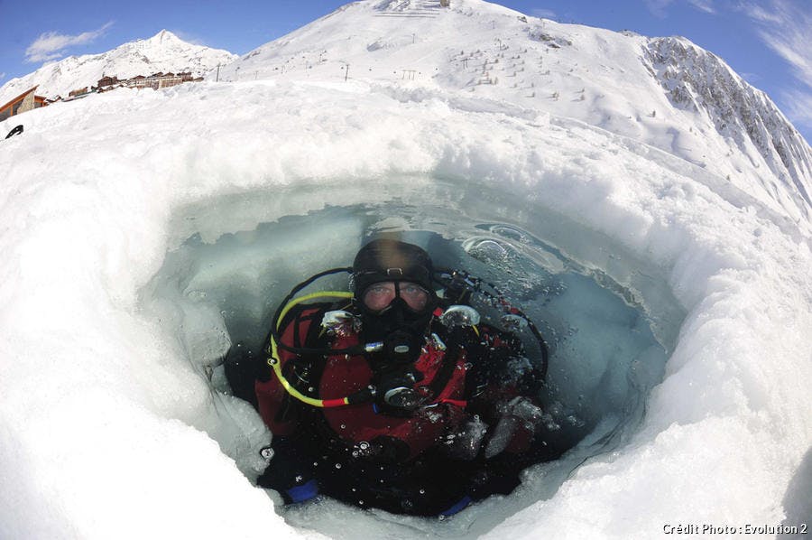 Plongée sous la glace