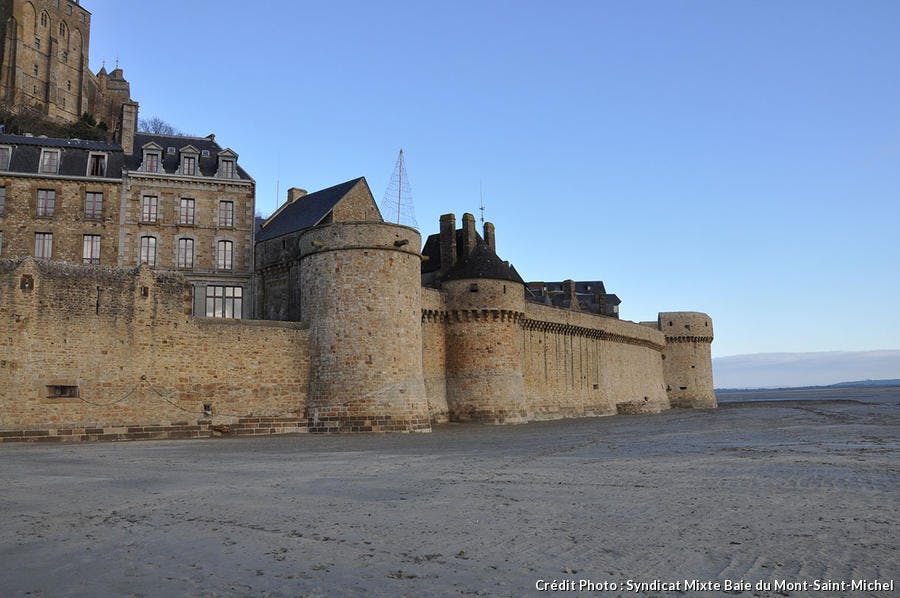 Les remparts du Mont-Saint-Michel